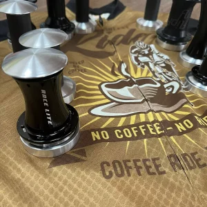 Espresso Tamper upcycling auf coffee ride trikot