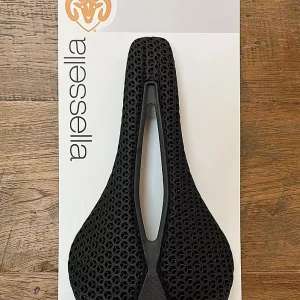 3D gedruckter Sattel mit Carbonschale und Carbonstreben